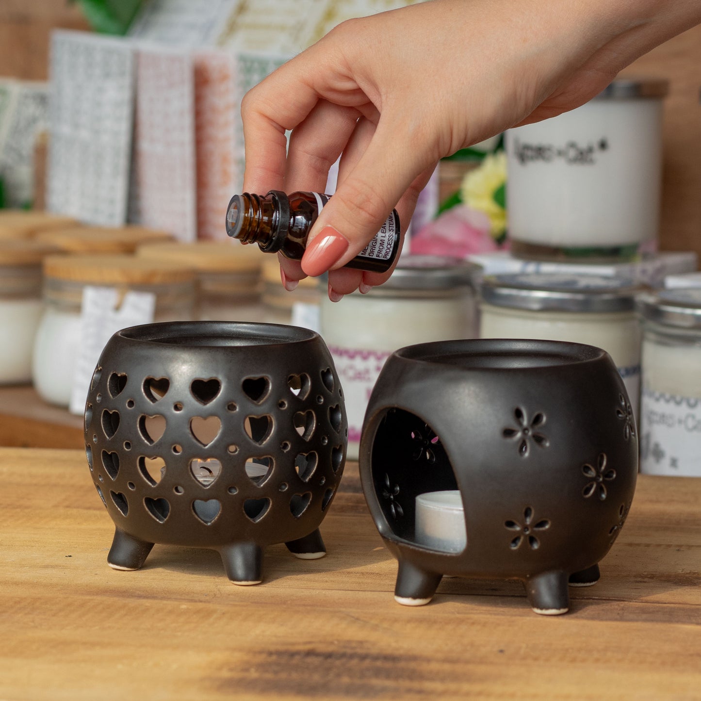 Quemador de Aceites Flor - Negro Mate